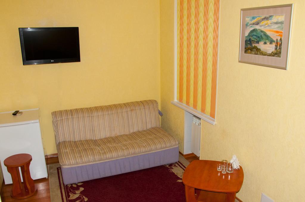 Hotel 7 Zirok Melitopolʼ Δωμάτιο φωτογραφία