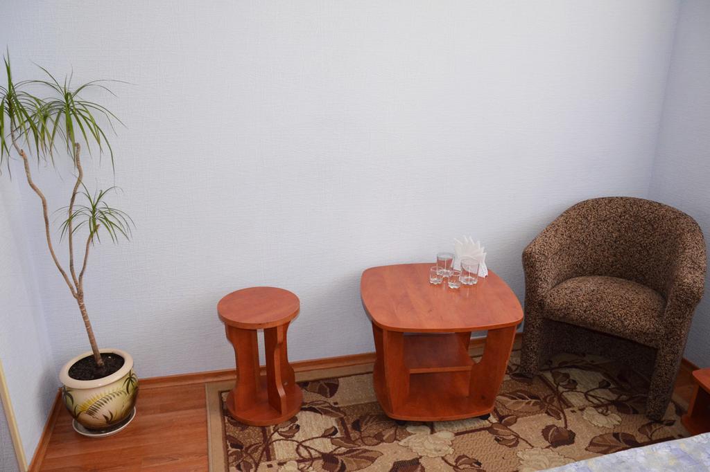 Hotel 7 Zirok Melitopolʼ Δωμάτιο φωτογραφία