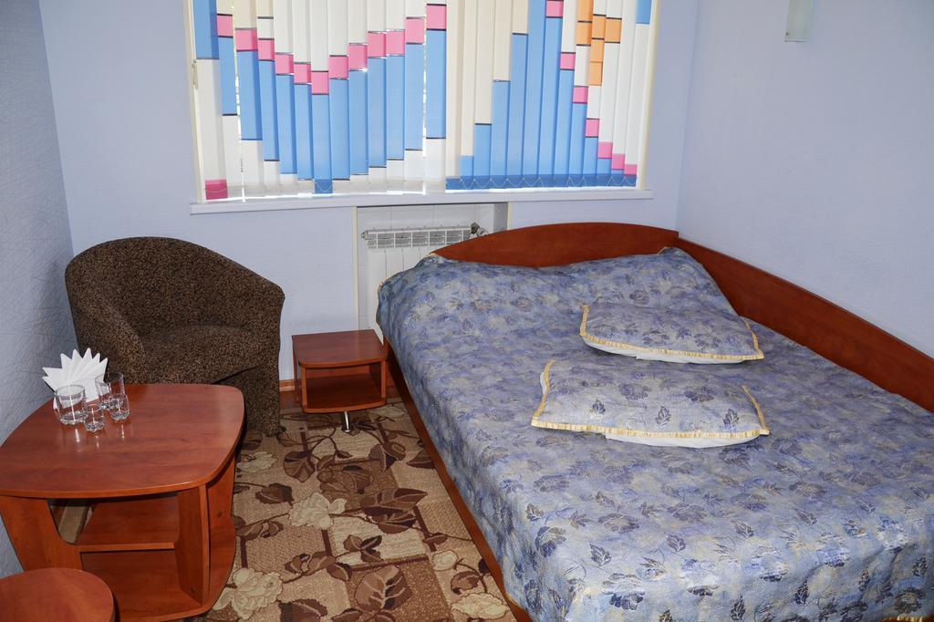 Hotel 7 Zirok Melitopolʼ Δωμάτιο φωτογραφία
